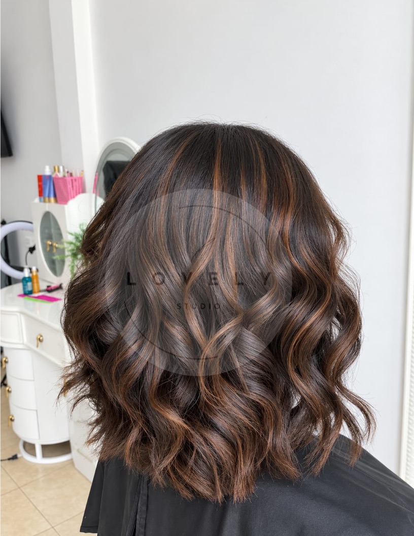 Peinado y acabado de cabello en Lovely Studio